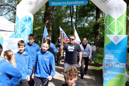 Slovenska  bakla 2024 (24)
